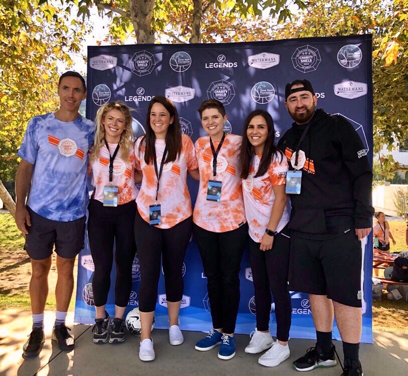 Kyle Robb (right) poses with SMBA '20 classmates and eight-time NBA All-Star, Steve Nash (left) during his Foundation's LA Charity Shield event. 