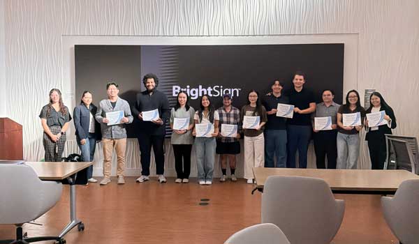 ISA students with Chang